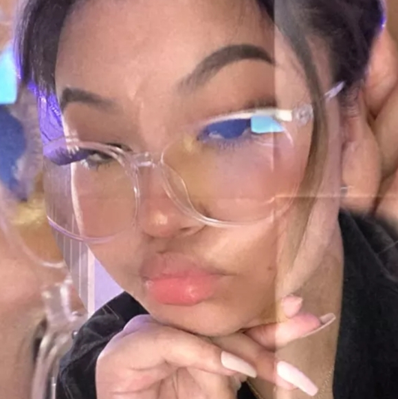 Large Transparent Fashion UV Protecting Glasses - Picture 4 of 8